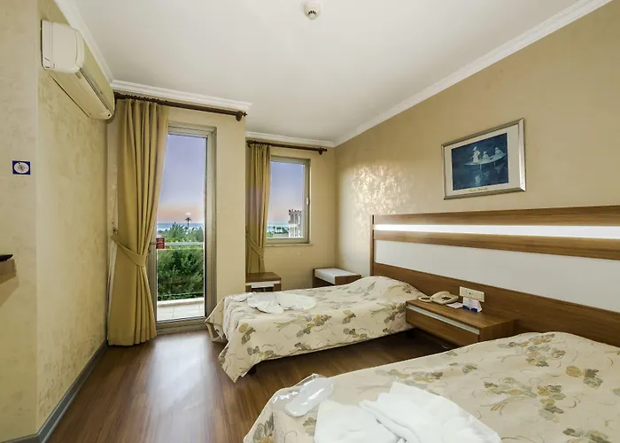 Santa Marina Szálloda 3*