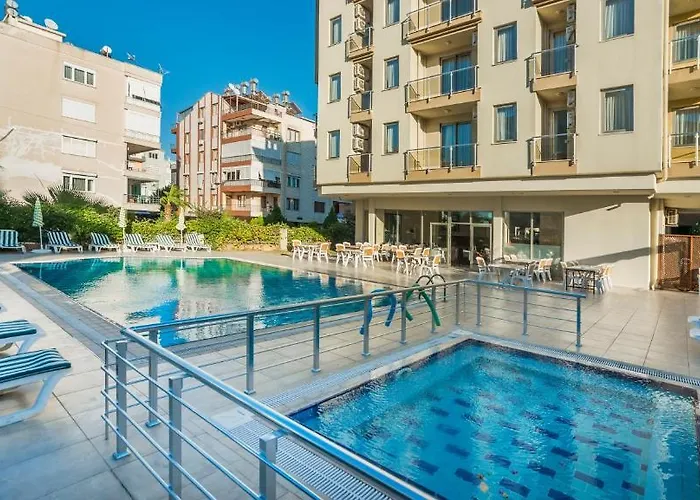 Santa Marina Szálloda 3*