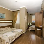 La Brisa Hotel 3*