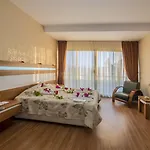 La Brisa מלון 3*