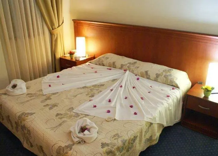 Szálloda La Brisa Hotel Antalya