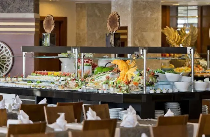 Szálloda La Brisa Hotel Antalya